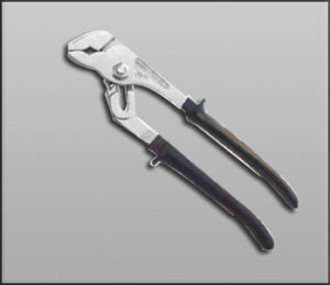 RR 026 : Water Pump Pliers - Channel / Groove Joint