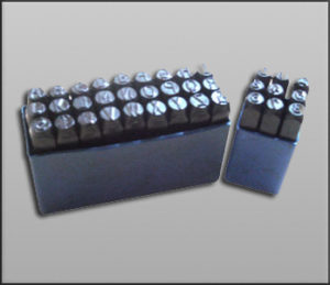 RR 098 : Letter & Figure Punch Set