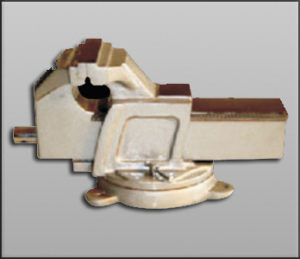 RR 048 : Bench Vice , Swivel Base - S. G. Iron